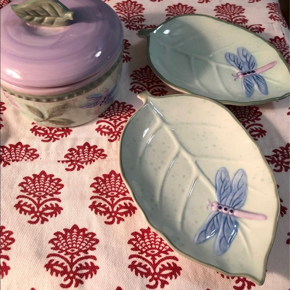 Dragonflies bathroom decor